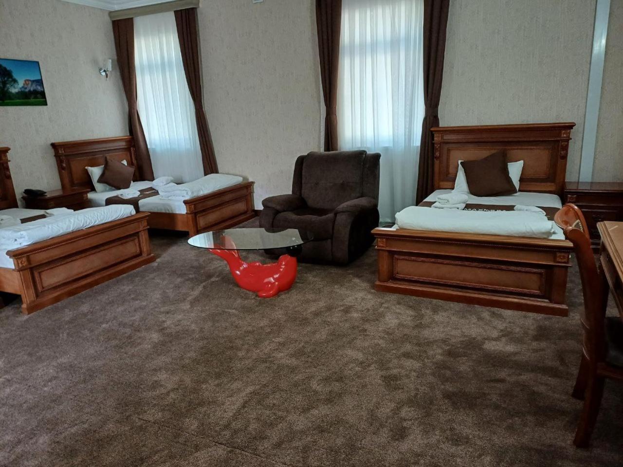 Maximum Hotel Navoi Eksteriør bilde